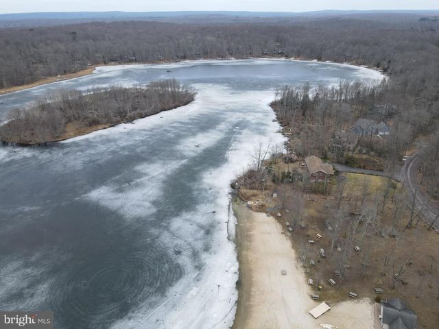 1654 STAG RUN, Pocono Lake, PA 18347