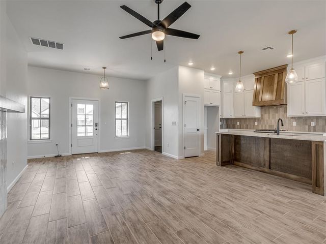 4913 Misty Wood Lane, Mustang, OK 73064