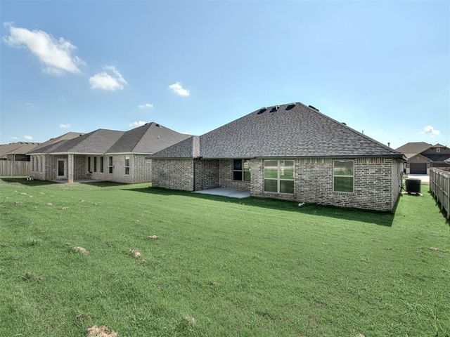 4913 Misty Wood Lane, Mustang, OK 73064