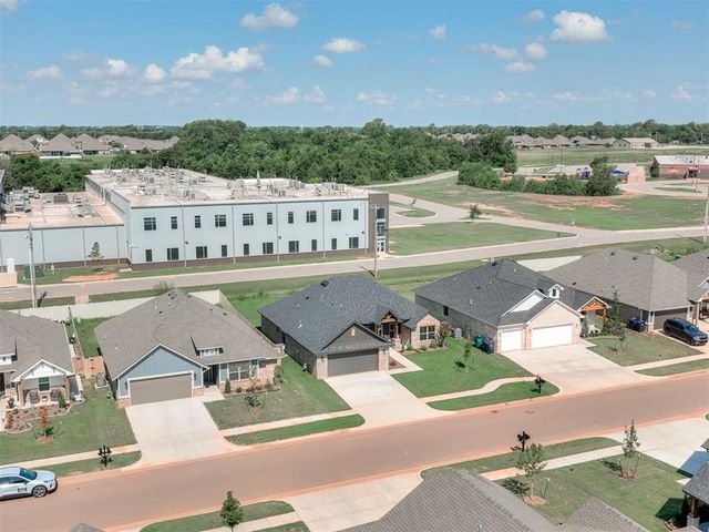 4913 Misty Wood Lane, Mustang, OK 73064