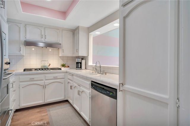 653 Manhattan Beach Blvd. A, Manhattan Beach, CA 90266