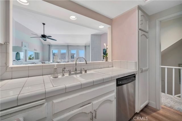 653 Manhattan Beach Blvd. A, Manhattan Beach, CA 90266
