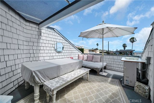 653 Manhattan Beach Blvd. A, Manhattan Beach, CA 90266