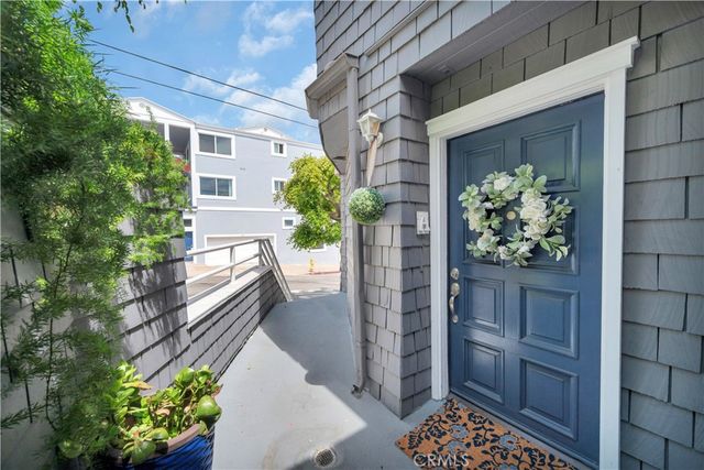 653 Manhattan Beach Blvd. A, Manhattan Beach, CA 90266