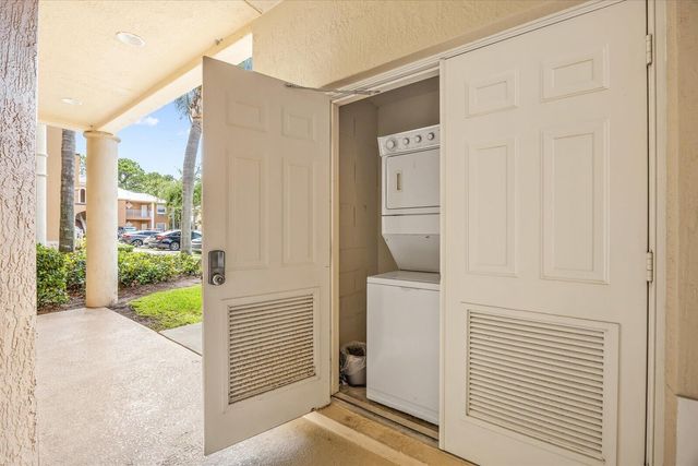 9119 Sand Shot Way, Port St. Lucie, FL 34986