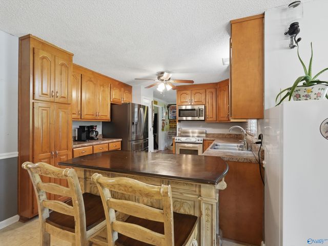 110 Golden Oak Drive, Huntsville, AL 35806