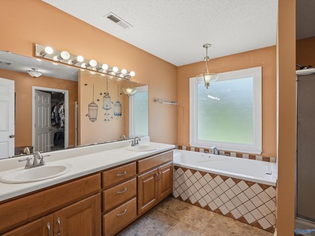 110 Golden Oak Drive, Huntsville, AL 35806