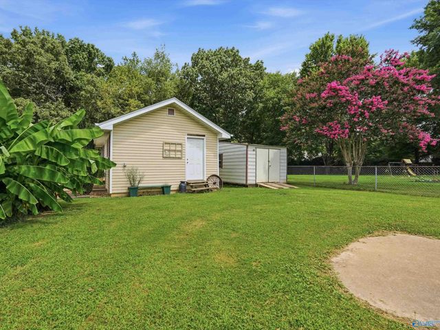 110 Golden Oak Drive, Huntsville, AL 35806