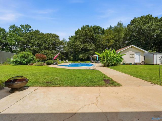110 Golden Oak Drive, Huntsville, AL 35806