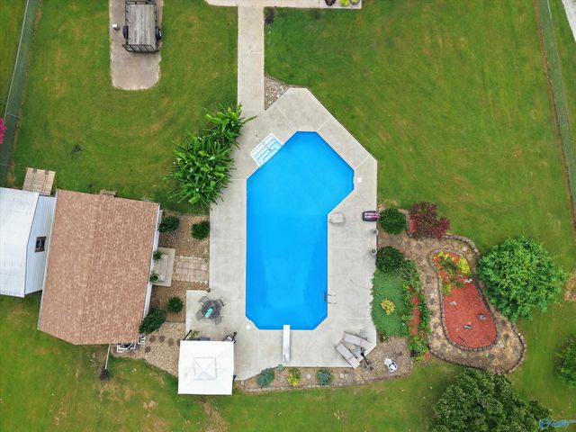 110 Golden Oak Drive, Huntsville, AL 35806