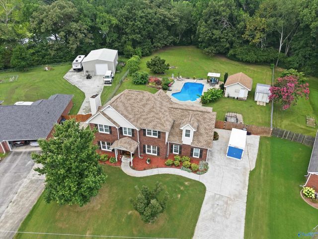 110 Golden Oak Drive, Huntsville, AL 35806
