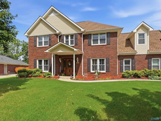 110 Golden Oak Drive, Huntsville, AL 35806