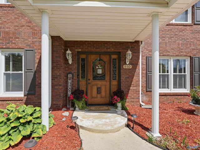 110 Golden Oak Drive, Huntsville, AL 35806