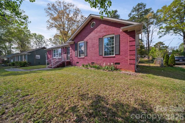 5833 Amity Place, Charlotte, NC 28212