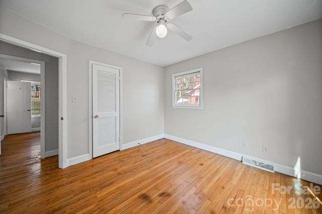 5833 Amity Place, Charlotte, NC 28212