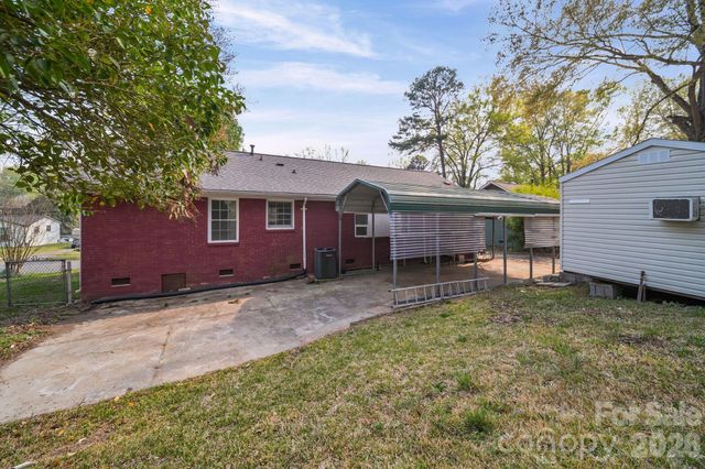 5833 Amity Place, Charlotte, NC 28212