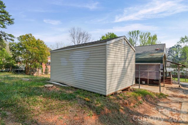 5833 Amity Place, Charlotte, NC 28212