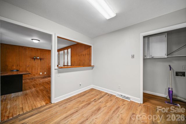 5833 Amity Place, Charlotte, NC 28212