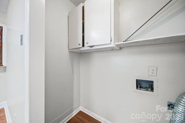 5833 Amity Place, Charlotte, NC 28212