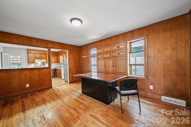 5833 Amity Place, Charlotte, NC 28212