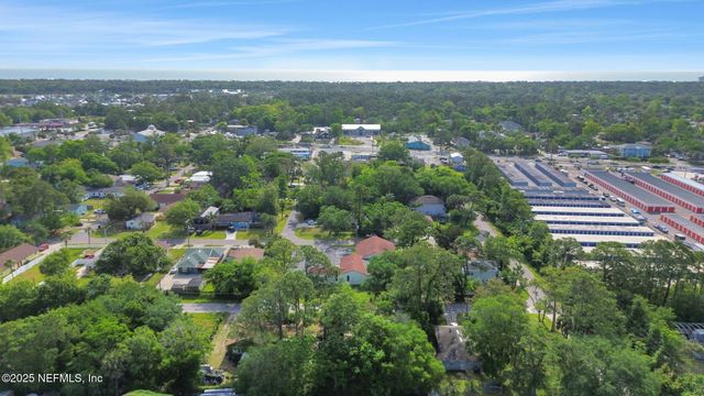 1930 PARK Street, A, Atlantic Beach, FL 32233