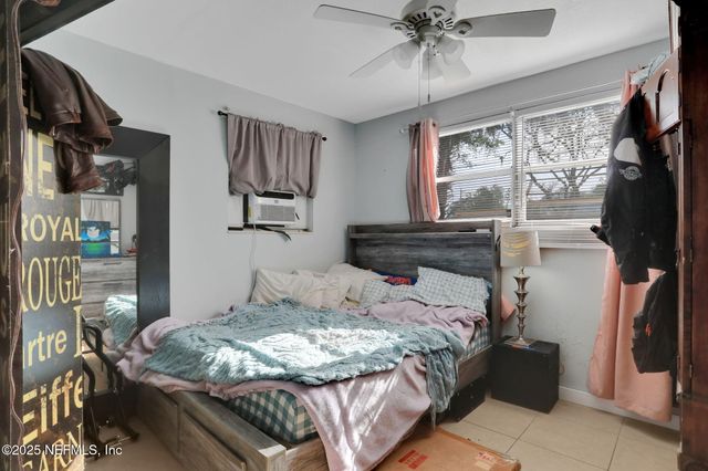 1930 PARK Street, A, Atlantic Beach, FL 32233
