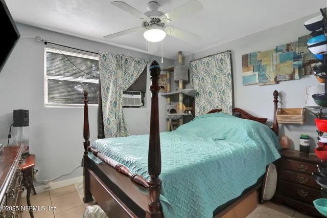 1930 PARK Street, A, Atlantic Beach, FL 32233