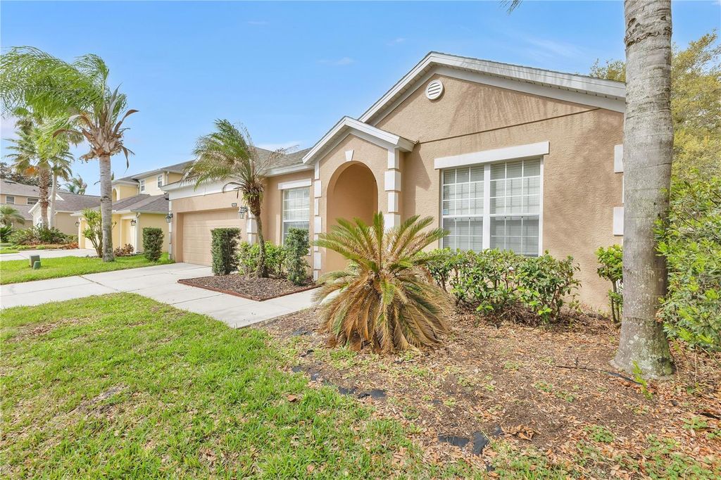 Image 2 of property listing at 9650 BAY PINE LANE, Orlando, FL 32832