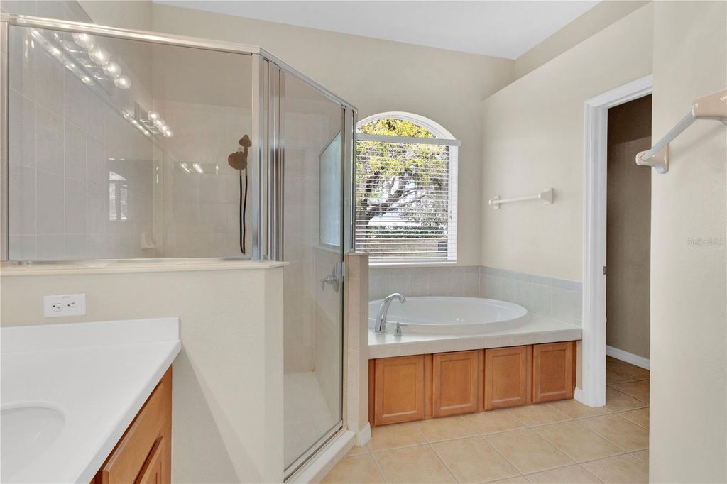 Image 17 of property listing at 9650 BAY PINE LANE, Orlando, FL 32832