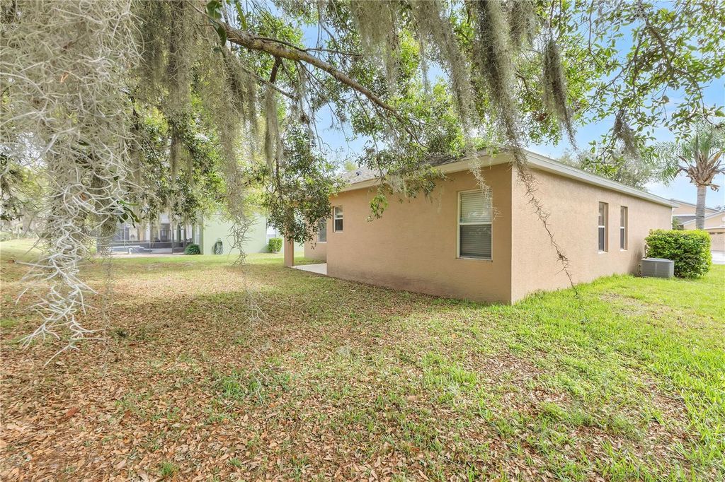 Image 31 of property listing at 9650 BAY PINE LANE, Orlando, FL 32832