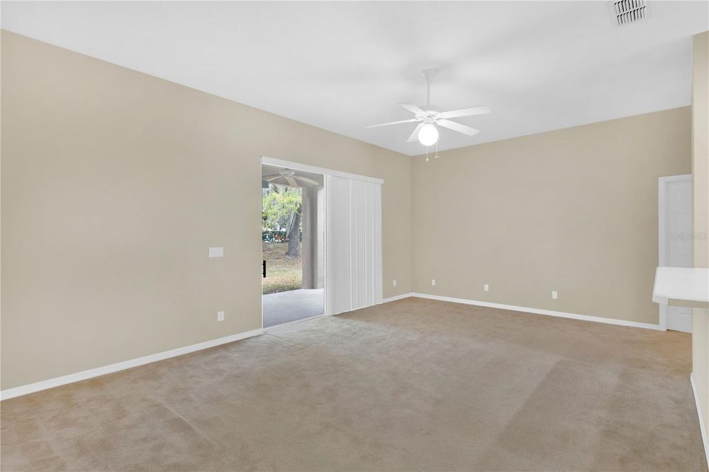Image 9 of property listing at 9650 BAY PINE LANE, Orlando, FL 32832