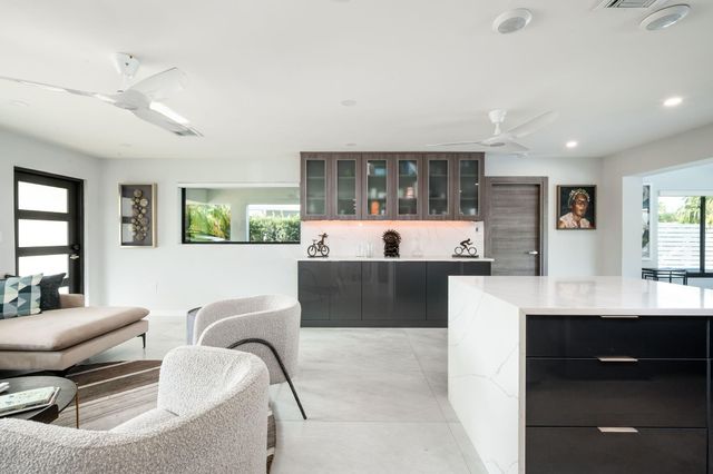 2200 NE 15th Terrace NE, Wilton Manors, FL 33305