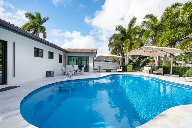 2200 NE 15th Terrace NE, Wilton Manors, FL 33305