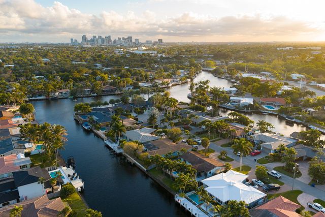 2200 NE 15th Terrace NE, Wilton Manors, FL 33305