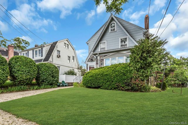 4612 Fayette Place, Great Neck, NY 11020