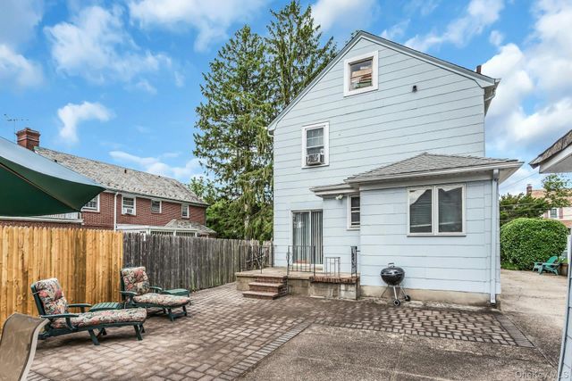 4612 Fayette Place, Great Neck, NY 11020