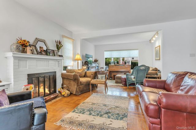 4612 Fayette Place, Great Neck, NY 11020