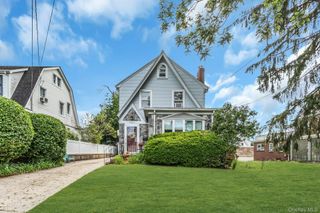 4612 Fayette Place, Great Neck, NY 11020