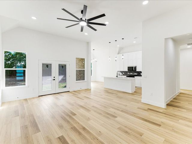 855 N Kaufman Street, Seagoville, TX 75159