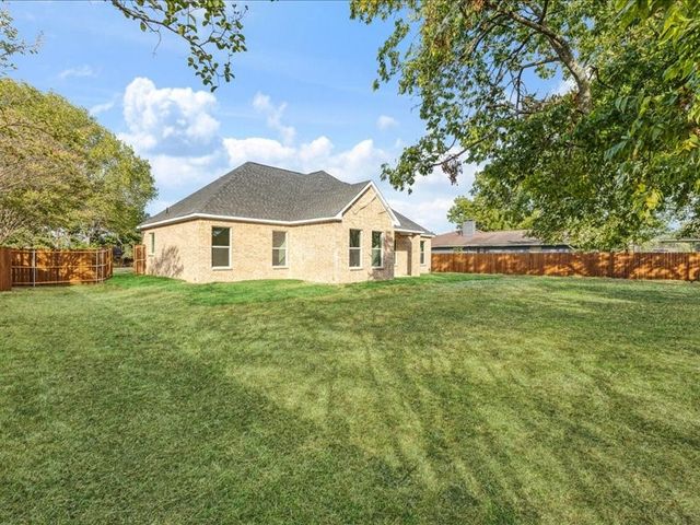 855 N Kaufman Street, Seagoville, TX 75159
