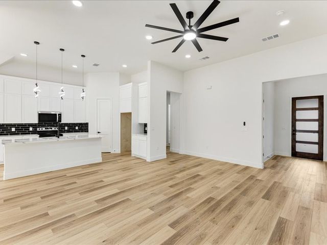 855 N Kaufman Street, Seagoville, TX 75159