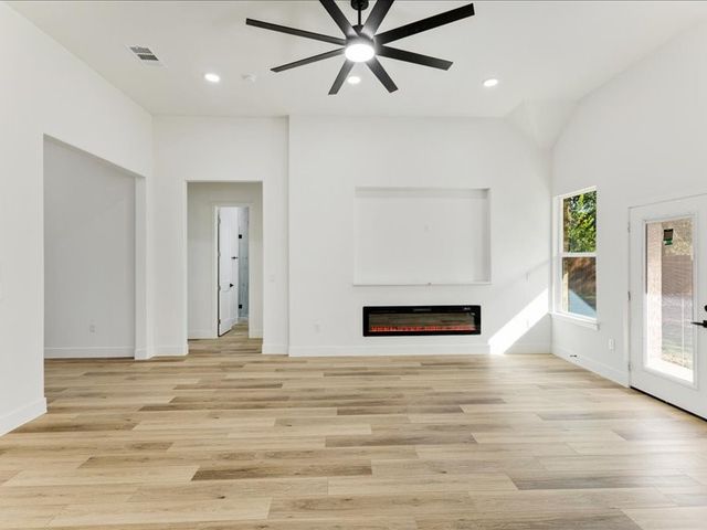 855 N Kaufman Street, Seagoville, TX 75159