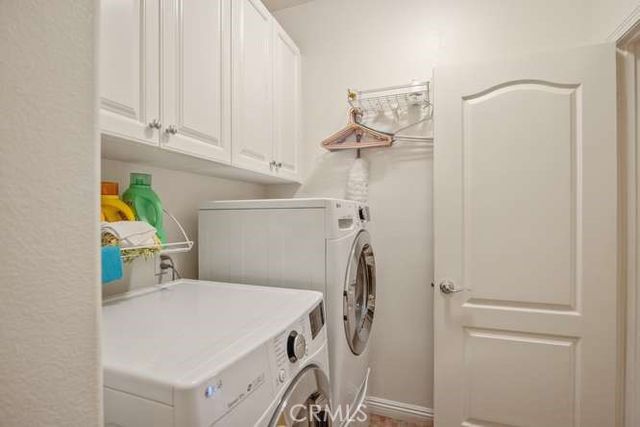 28441 Lobelia, Valencia, CA 91354