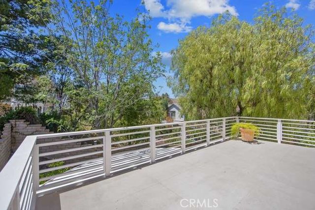 28441 Lobelia, Valencia, CA 91354