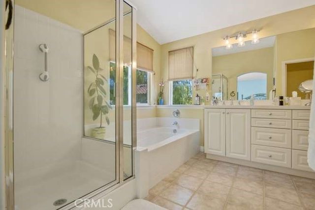 28441 Lobelia, Valencia, CA 91354