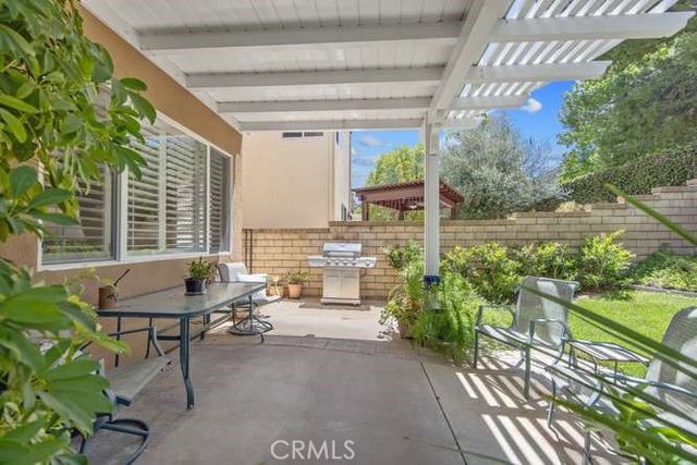 28441 Lobelia, Valencia, CA 91354