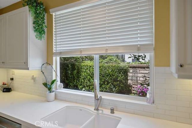 28441 Lobelia, Valencia, CA 91354