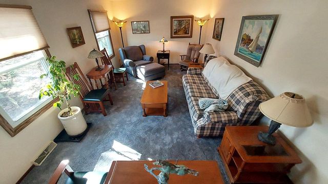 7808 W Plainsview DRIVE, Franklin, WI 53132