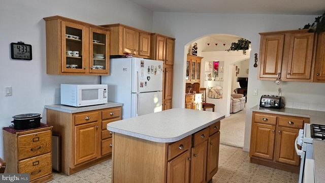 926 APPLEBERRY DR, Smyrna, DE 19977