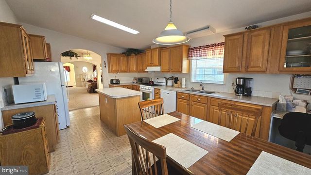 926 APPLEBERRY DR, Smyrna, DE 19977